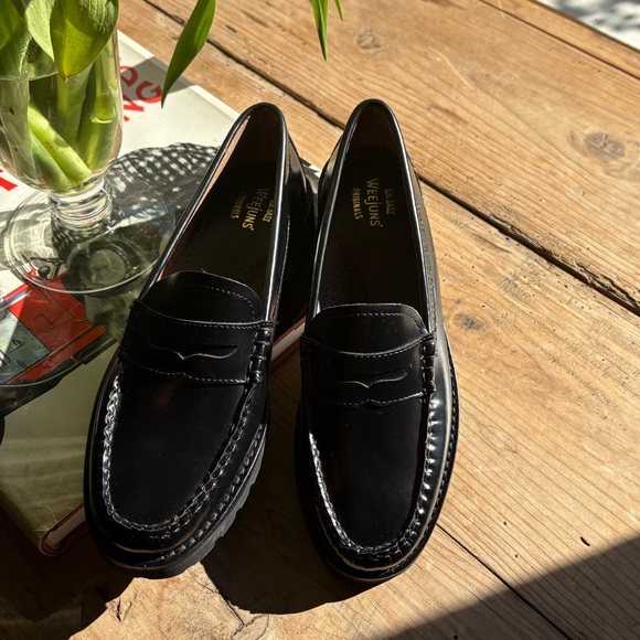 Womens Whitney Weejuns® Penny Loafer - Picture 2 of 10